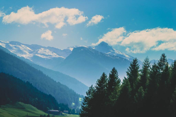 A scenery of a landscape on the Austrian Alps - Φωτογραφία, εικόνα