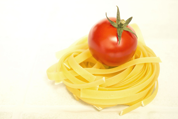 rajčatové těstoviny - Fotografie, Obrázek