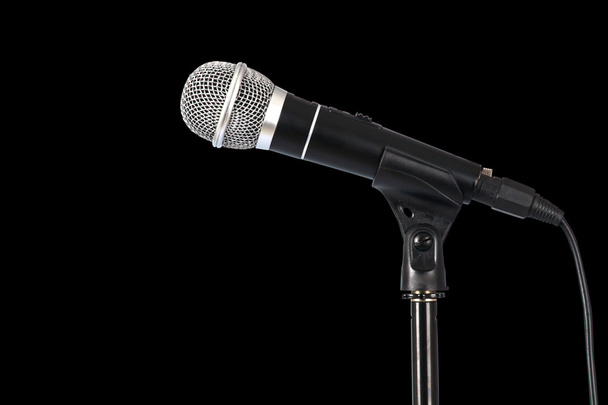микрофон на стенде - Фото, изображение