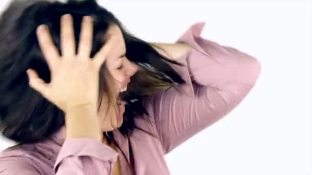 Отчаянная женщина кричит
 - Кадры, видео