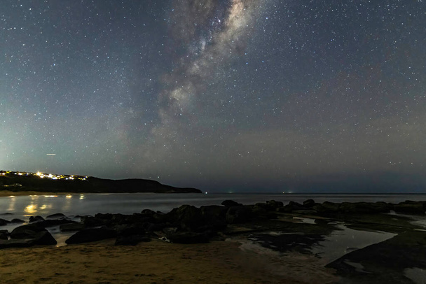Milky Way and stars in the night sky at Killcare Beach, Central Coast, Australia. - Foto, imagen