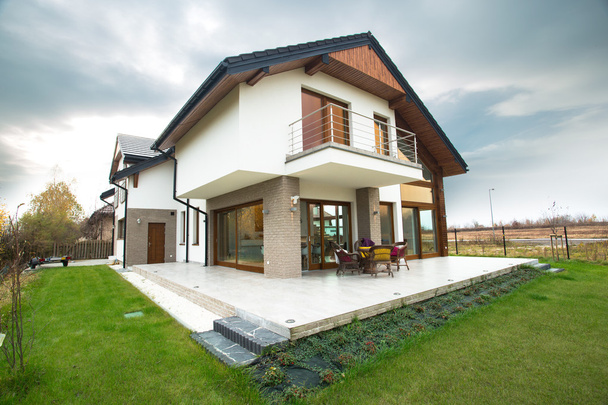 Single-family home with patio - Foto, afbeelding