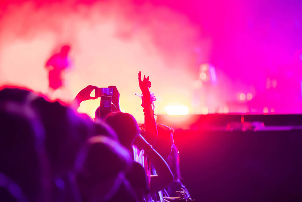  crowd partying stage lights live concert summer music festival - Foto, Imagem