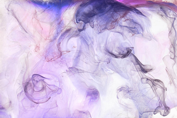 Liquid fluid art abstract background. Mix of purple lilac dancing acrylic paints underwater, space smoke ocean - Zdjęcie, obraz