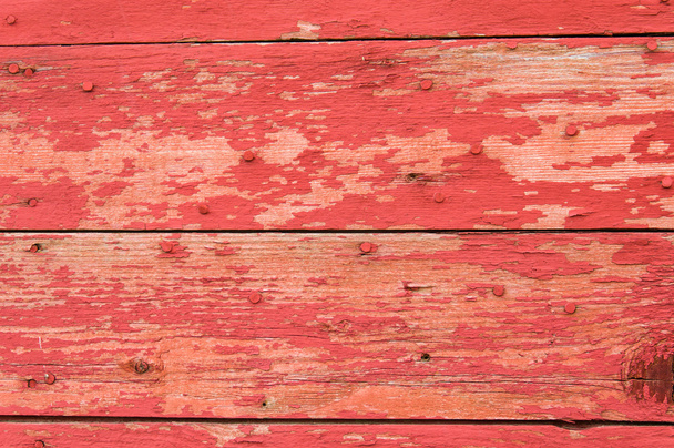 Rode geschilderde houten gevelbekleding boards - Foto, afbeelding