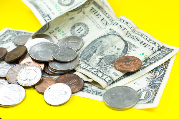 Amerikai dollár és cent. - Fotó, kép