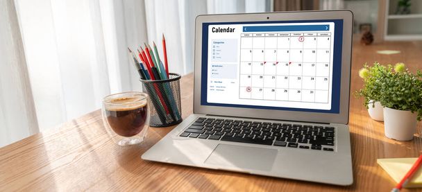 Kalenteri tietokoneohjelmistojen sovellus modish aikataulu suunnittelu henkilökohtainen järjestäjä ja online-liiketoiminnan - Valokuva, kuva