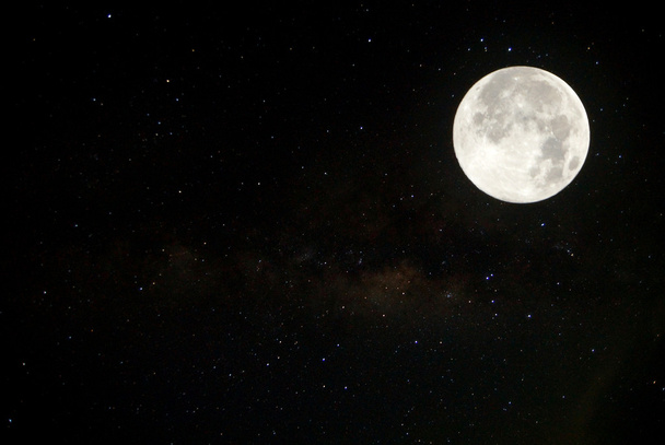 それを月最大とも呼ばれる supermoon, 時間は約 10 ％ の larg - 写真・画像