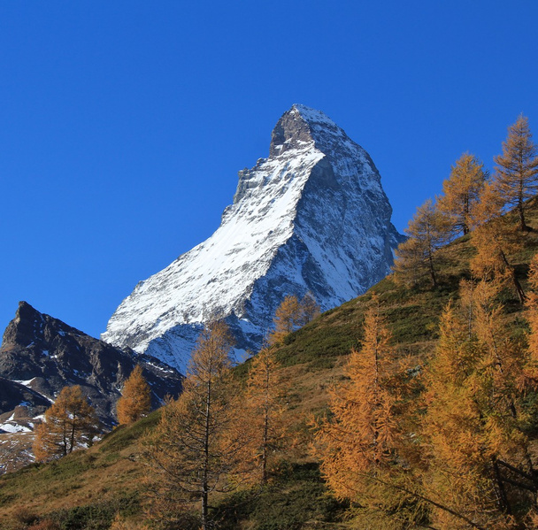 Syksyn kohtaus Zermattissa
 - Valokuva, kuva