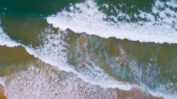 Meereswellen Verschwommener Hintergrund Draufsicht von Drohnen-Kamera Natur Ozean Hintergrund - Foto, Bild