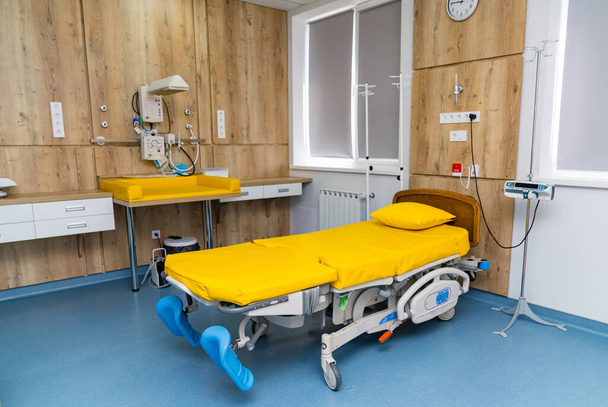 Recovery modern empty room. Medical comfortable emergency bed. - Photo, image
