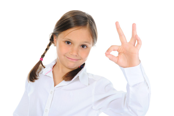 маленькая девочка показывает знак хорошо
 - Фото, изображение
