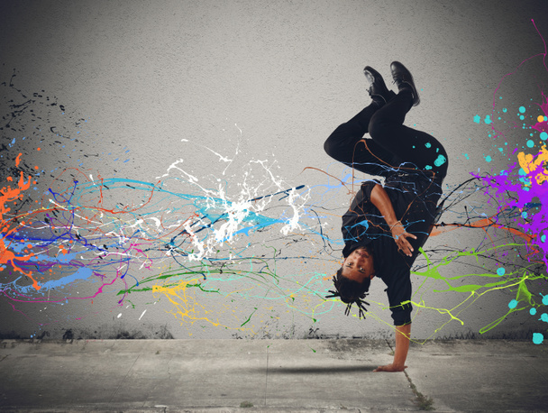 Braziliaanse man dansen capoeira - Foto, afbeelding