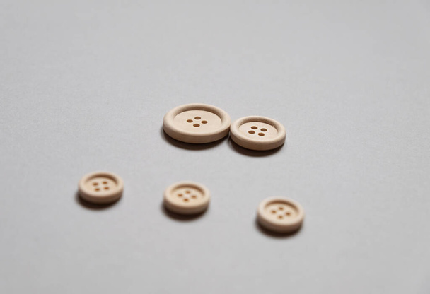 wooden buttons. Family symbol. Parents and children. Sewing - Zdjęcie, obraz