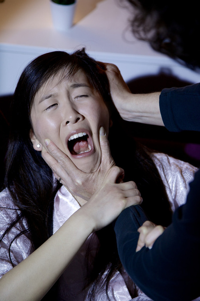 Ασιατική γυναίκα, ουρλιάζοντας - Φωτογραφία, εικόνα