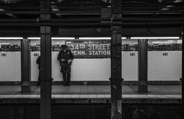 A closeup of Police in a subway station in New York - Foto, Bild