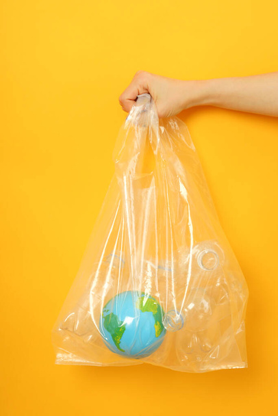 Conceito de Salve o Mundo e Reciclagem - Foto, Imagem