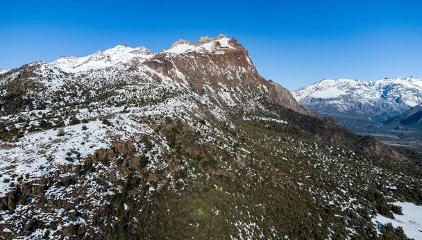 Aerial photos taken in the chilean Andes. Winter ascent of the "Cerro el Agujereado". - Фото, зображення