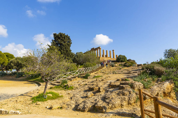 Chrám Héry Lacinie, Juno, v chrámovém údolí v Agrigentu, Sicílie - Fotografie, Obrázek