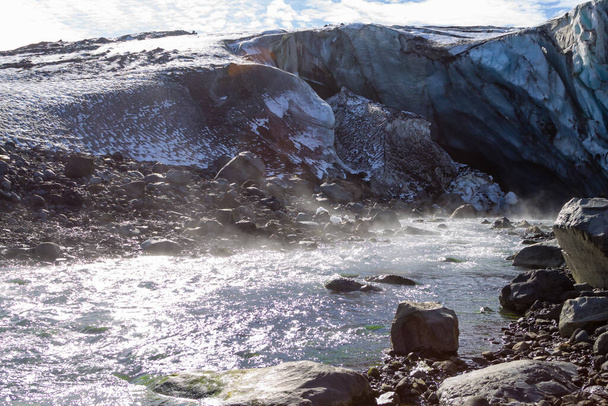 Vatnajokull gleccser Kverfjoll közelében, Izlandon. Kverkfjoll hegy - Fotó, kép