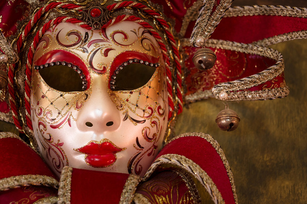 máscara de carnaval vermelho
 - Foto, Imagem