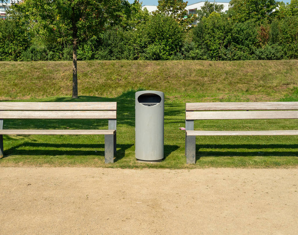 garbage bins in the park. Waste bins and ashtrays. Waste bin. - Fotoğraf, Görsel
