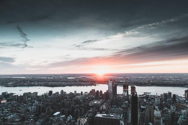 New York Skyline view at Sunset. Picture taken on the empire state building. - Photo, Image