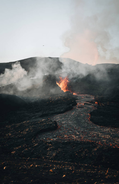 Fumaça proveniente da cratera de erupção - Foto, Imagem