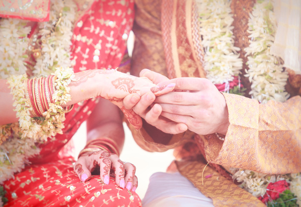 newlywed hands with  rings - Zdjęcie, obraz