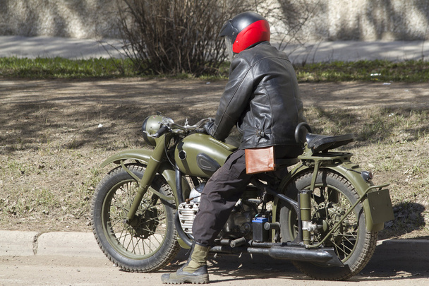 asfaltową motocykl podróżnik - Zdjęcie, obraz