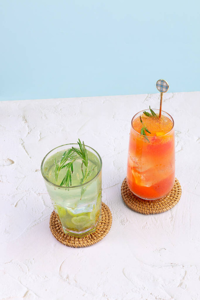 Summer drink background with grapefruit and green grape ade - Photo, Image
