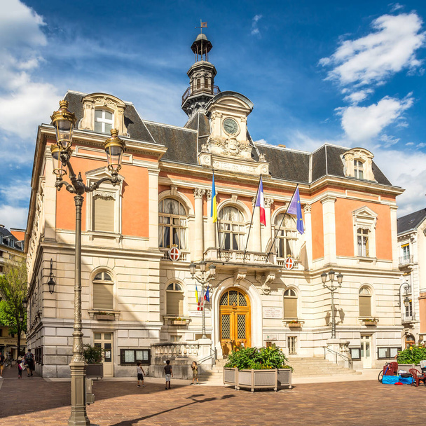CHAMBERY, FRANCE - JUNE 25,2022 - View at the Building of City hall of Chambery. Chambery is the prefecture of the Savoie department of France. - Foto, immagini