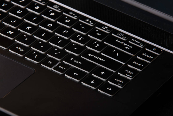 laptop keyboard modern laptop closeup - Foto, Bild