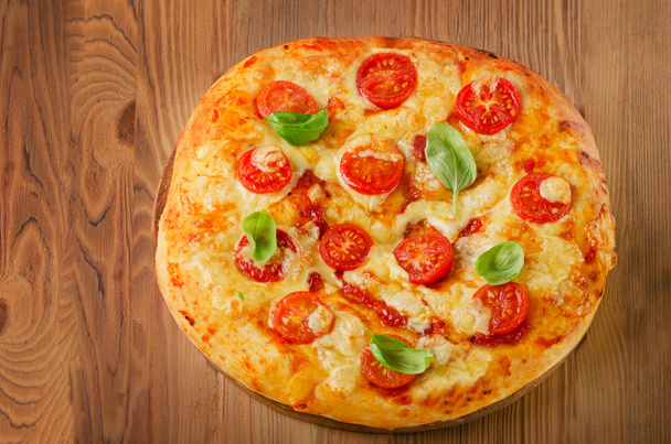 pizza italienne Margarita
 - Photo, image