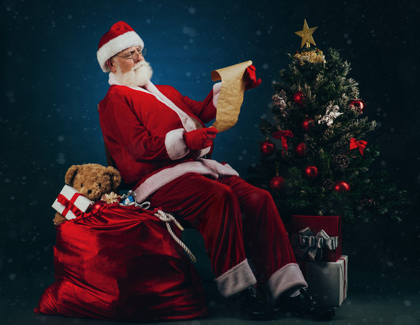 Санта з листа
 - Фото, зображення