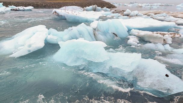 View at the ice of Glacier lagoon in Iceland - Φωτογραφία, εικόνα