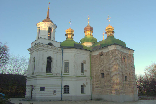 Ukraine, Kyiv, Lavrska Street, church of the Saviour at Berestove, general view of the church - Foto, afbeelding