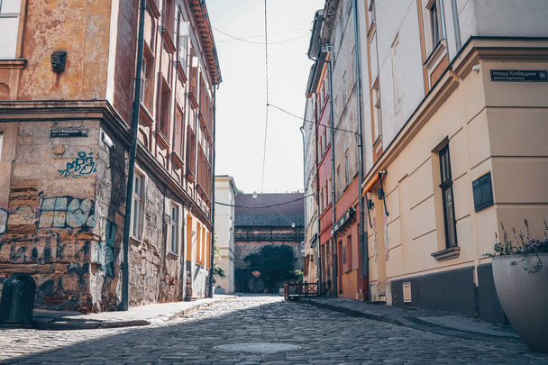 Ancient streets of Lviv, city life - Foto, Imagem