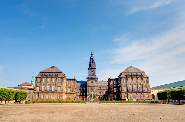 Copenhagen, Denmark - August 2019: Beautiful view of the historical city center in sunny weather - Fotoğraf, Görsel