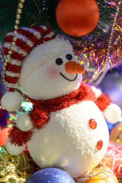 Fairytale Kerstmis samenstelling met sneeuwpop en Christmas decor - Foto, afbeelding