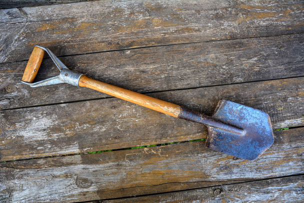 Small shovel for working in ground. - Foto, immagini