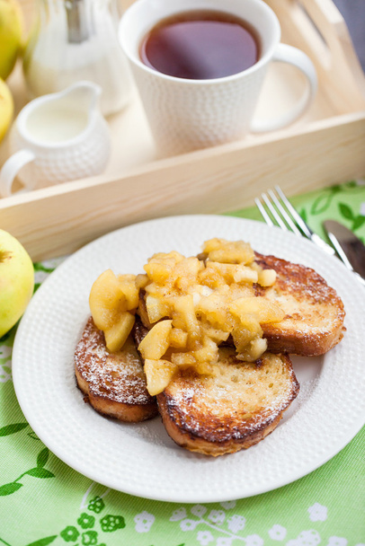 French toasts with stewed apples - Foto, afbeelding