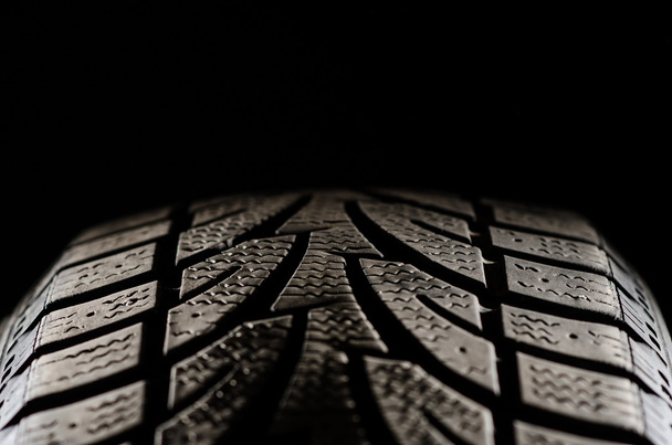 Pista de pneus profunda
 - Foto, Imagem