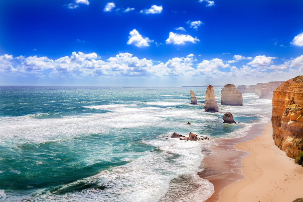 Doze Apóstolos na Great Ocean Road na Austrália
 - Foto, Imagem