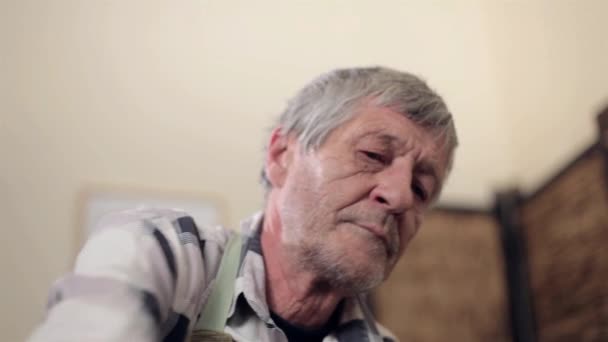 Zdjęć makro twarz starych ludzi - Materiał filmowy, wideo