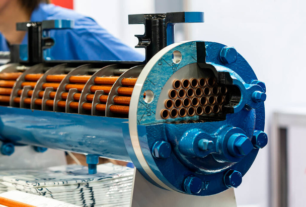 Закрити перетин масляного охолоджувача ядра теплообмінника для охолоджуючої масляної системи для двигуна або машини в промисловому
 - Фото, зображення