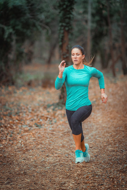 Attractive Woman Jogging. Nature, Outdoors - Φωτογραφία, εικόνα