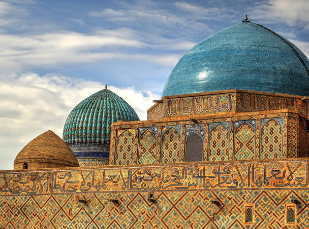 Μεσαιωνικό κτίριο στην Κεντρική Ασία. Θραύσμα της πρόσοψης. Μνημείο Παγκόσμιας Κληρονομιάς UNESCO - Φωτογραφία, εικόνα