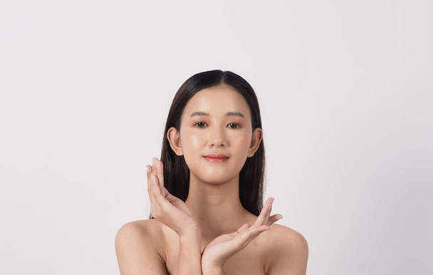 Beauty and skin concept. Beautiful young asian woman with clean fresh skin on white background. Face care Facial treatment Cosmetology beauty and spa concept. Beauty Korean looking. Asian women. - Foto, Imagem