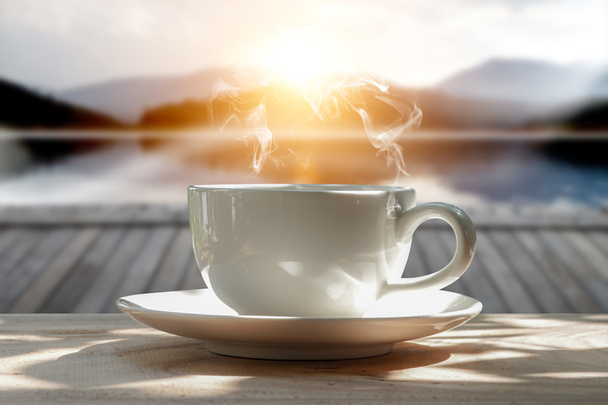 Morgenkaffee im Garten - Foto, Bild